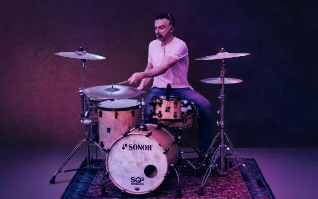 Hodina hry na bicí s Vojtou